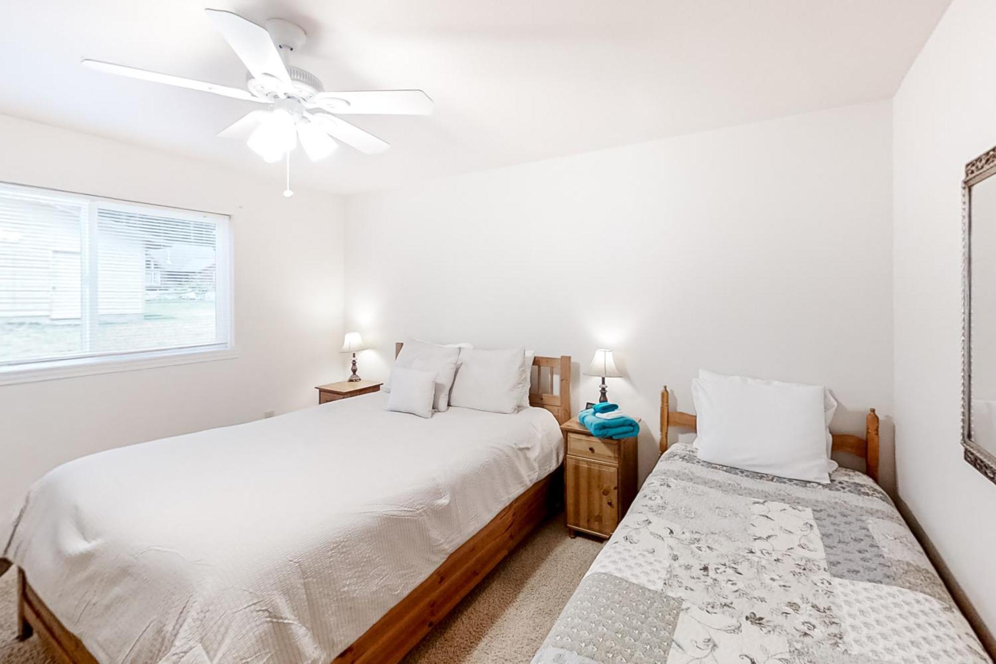 Creek Condos Joseph Room photo