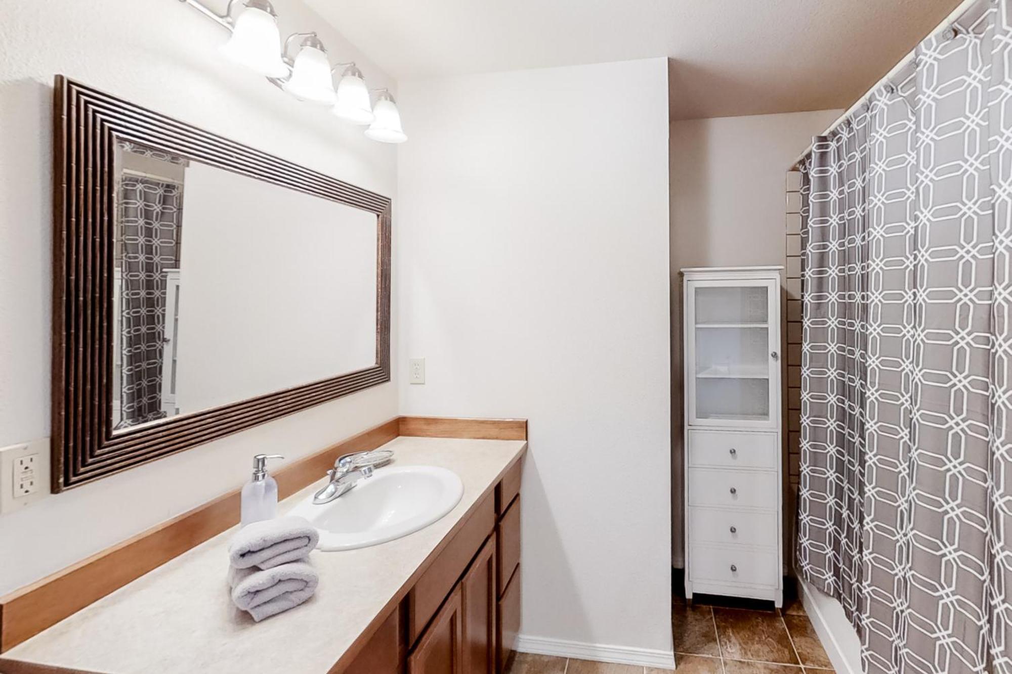 Creek Condos Joseph Room photo