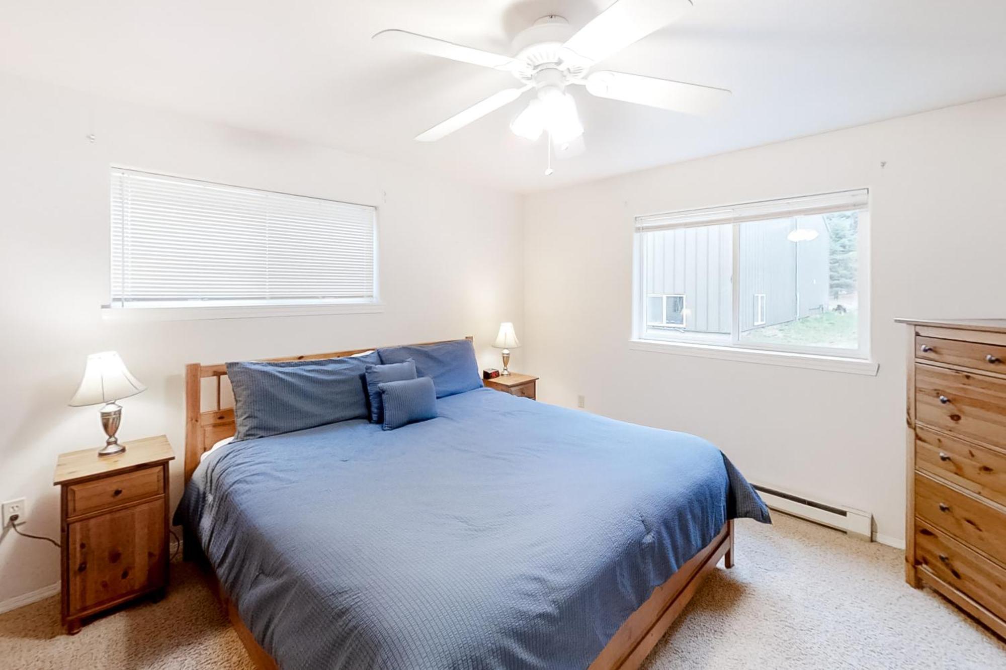 Creek Condos Joseph Room photo